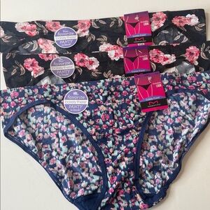 Maidenform Assortment of Bikini Pantie 3 Pairs. Size XXL / 9